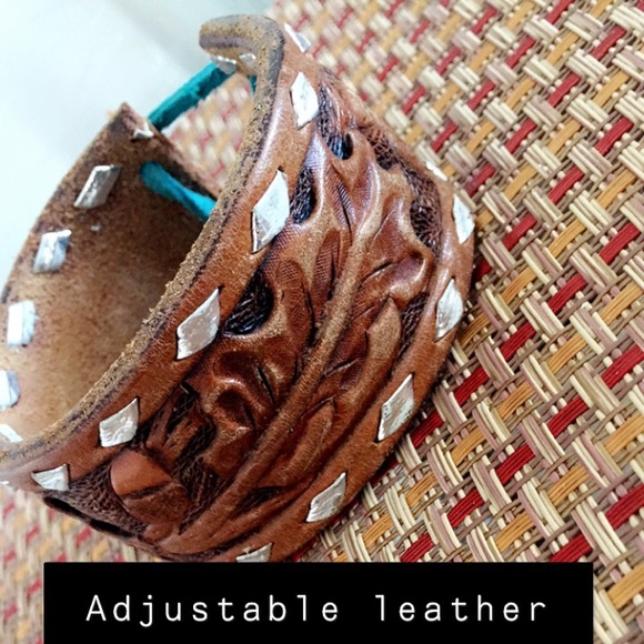 Adjustable leather cuff - Picture 2 of 2